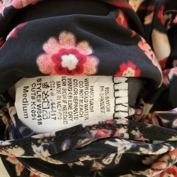 ❤ Short Sleeve Top - Picture 4 of 4